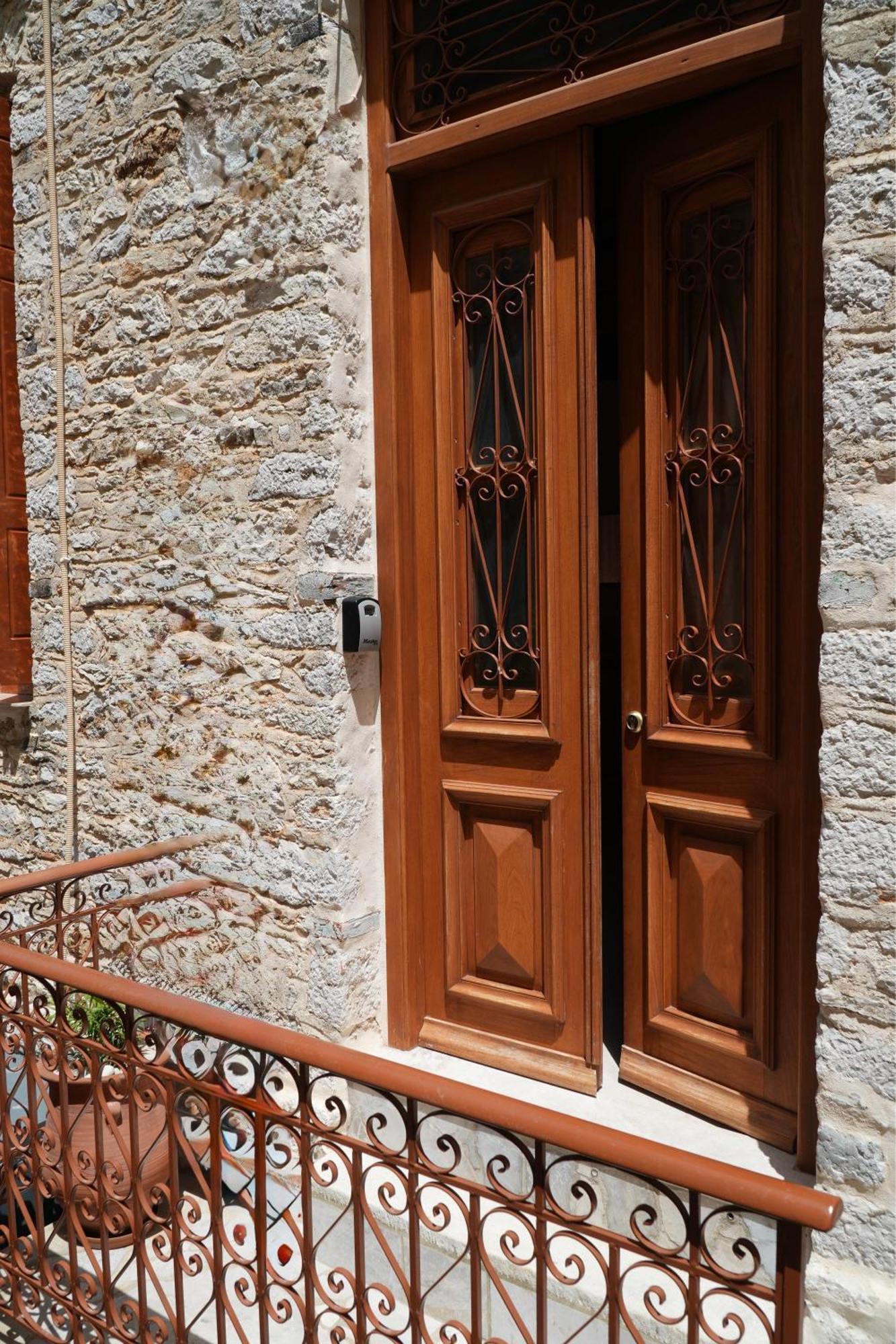 Stone Living Symi Central Apartments Exteriör bild